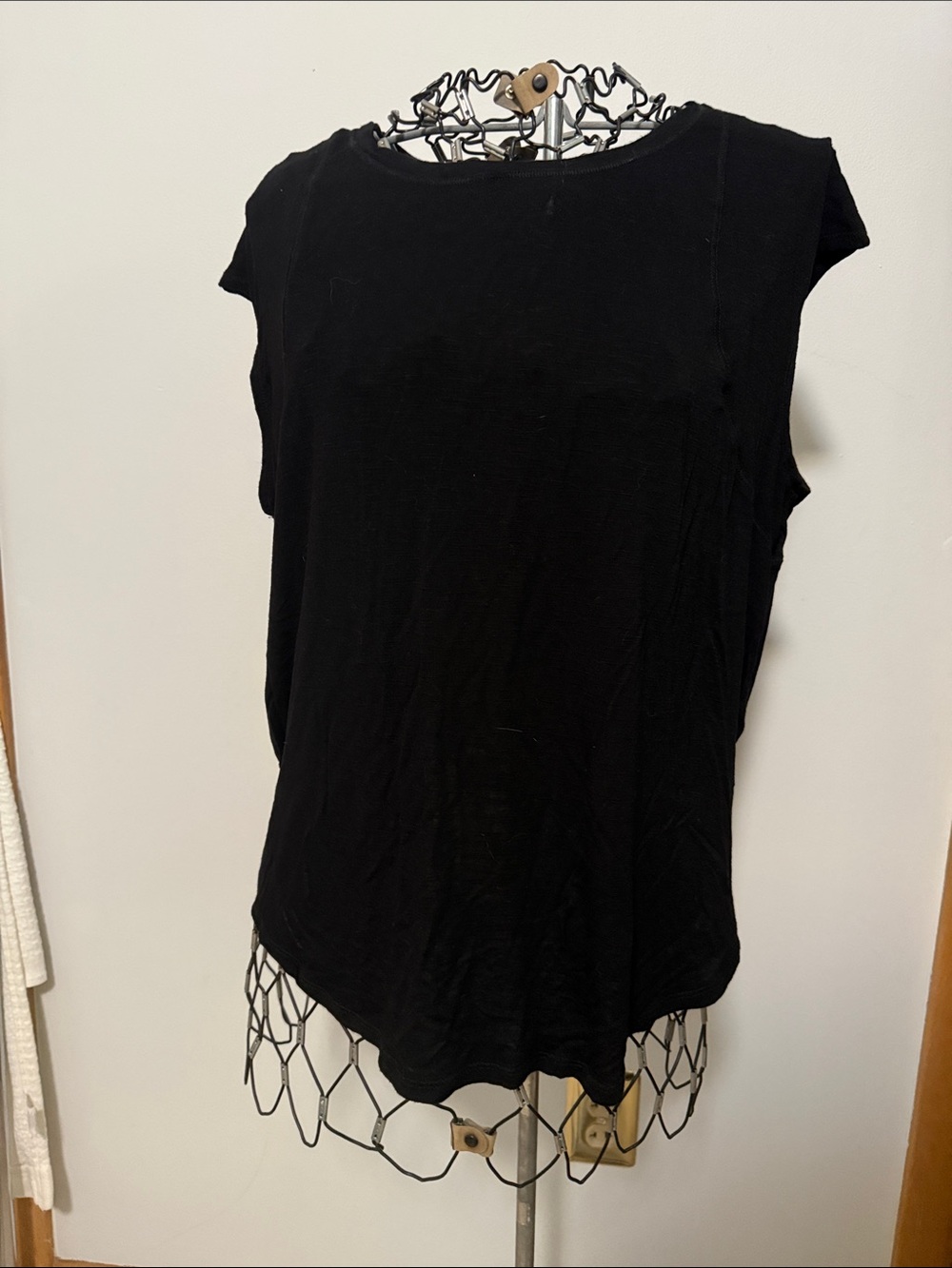 Coco + Carmen Black Cap Sleeve Tank Top